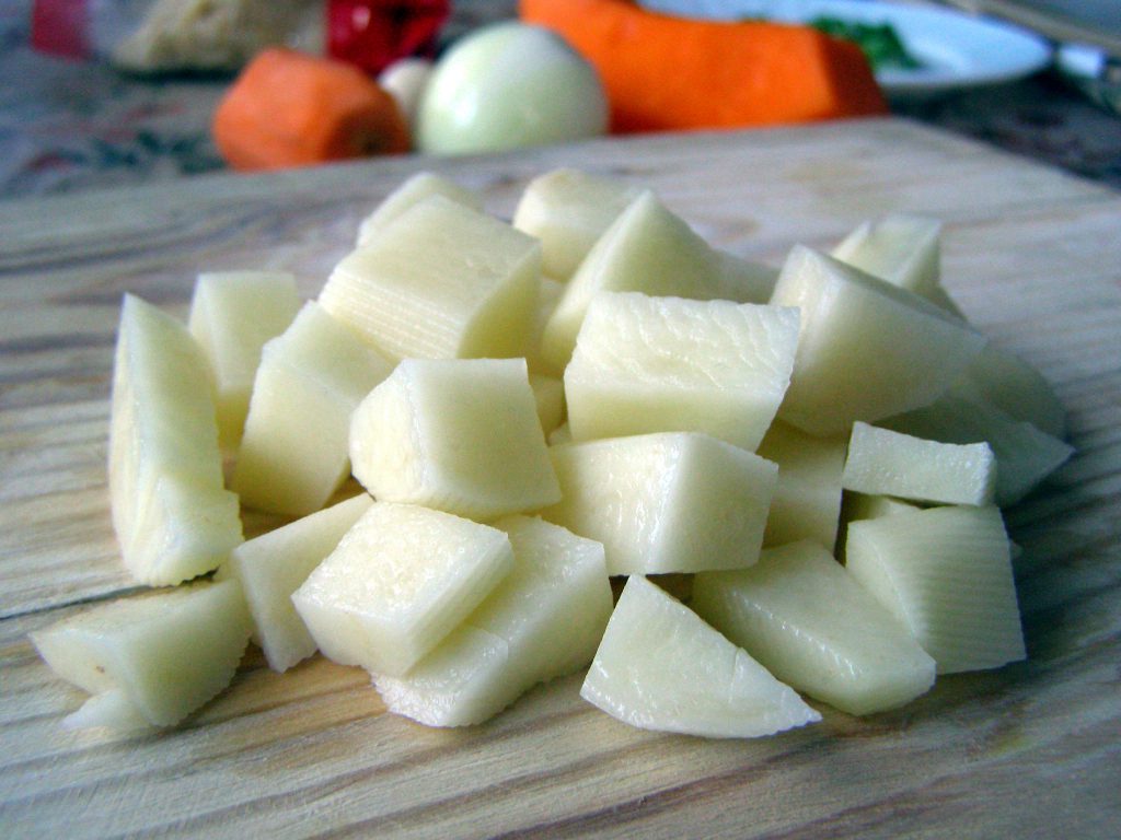 Кубики картофеля